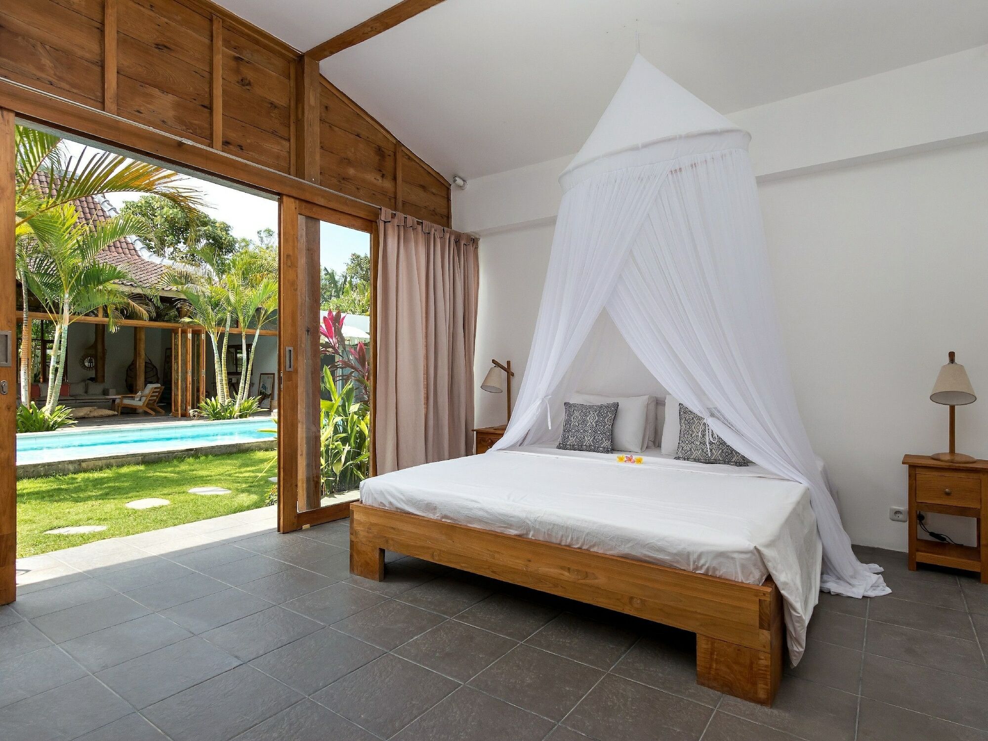 Villa Atmo Семиняк Екстериор снимка